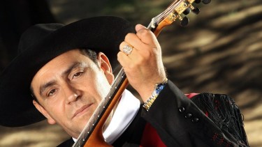 El Chaqueño Palavecino tuvo que vender departamentos para sostener a sus músicos.