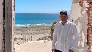 El presidente de México, en una de sus últimas actividades de gobierno. (Gentileza).-