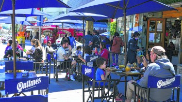 La curva de casos positivos sigue en descenso en Bariloche que tiene hasta este lunes 745 personas enfermas, según la información oficial. (Foto Archivo)