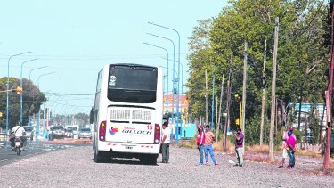 En total ingresaron 308 colectivos que ingresaron a la región. Muchos de los trabajadores golondrinas optaron por trasladarse con sus familias. foto: archivo