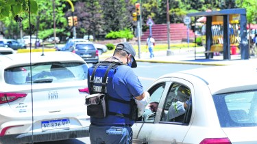 Los controles continuarán durante toda esta semana en Neuquén. (foto archivo Florencia Salto)