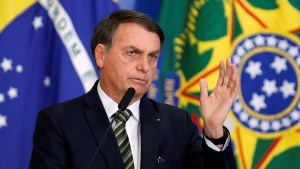 Bolsonaro insultó a la prensa que difundió un alto gasto en leche condensada