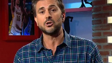 Leo Montero asumió el error de la producción de su programa y se disculpó con la familia de la adolescente y los televidentes.