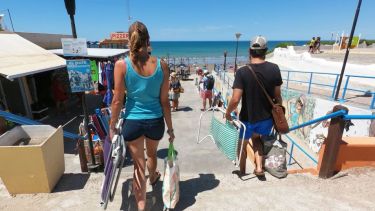 Se puede vacacionar en Bariloche, El Bolsón, Las Grutas, San Antonio Oeste y Este, Viedma y El Cóndor. Foto: Martín Brunella.-