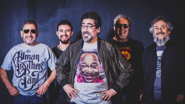 La banda grabó algunos de sus clásicos en versiones grabadas durante el aislamiento preventivo por la pandemia de coronavirus, 