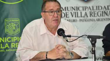 El intendente Marcelo Orazi anunció que habrá reducción en el costo de las licencias comerciales. (Foto Néstor Salas)