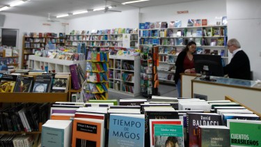 Tres librerías de Neuquén serán declaradas patrimonio histórico de Neuquén, entre ellas Libracos. (Foto: Juan Thomes).
