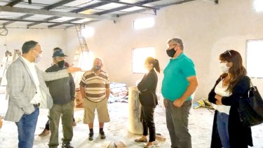 Doñate se reunió con el intendente de Chichinales, y recorrieron obras en marcha. (Foto Néstor Salas) 