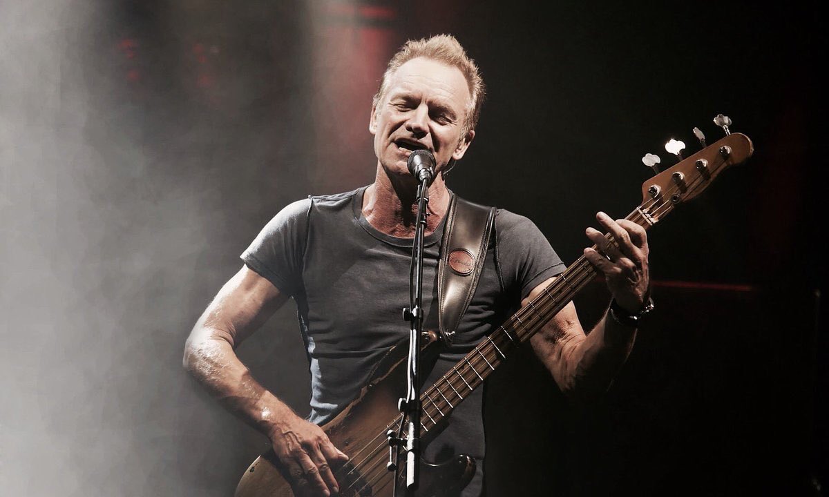 Sting comenzó a definir el estilo que hoy identifica su música con “The Soul Cages”.