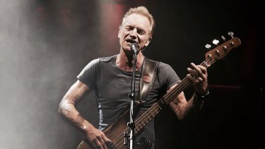 Sting comenzó a definir el estilo que hoy identifica su música con “The Soul Cages”.