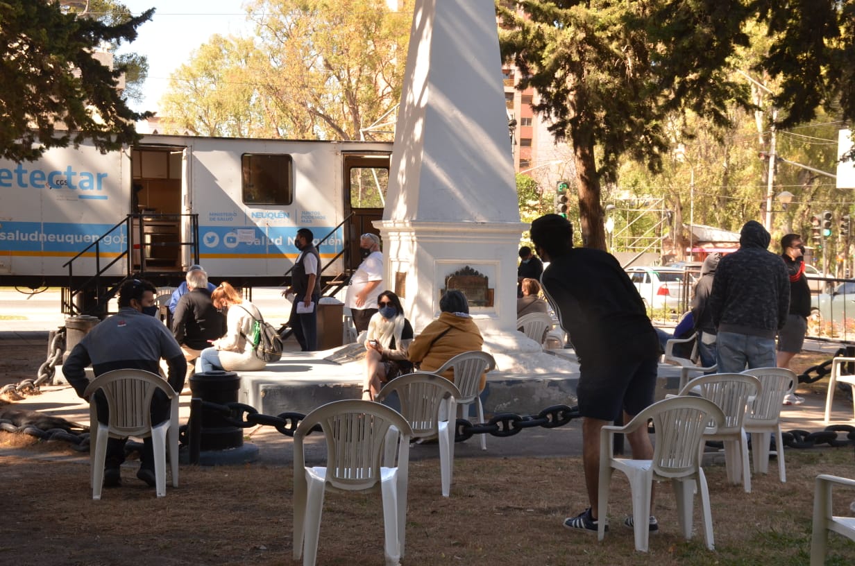 Los tráiler del operativo Detectar volvieron a registrar una alta demanda en los últimos días. Foto: Yamil Regules.