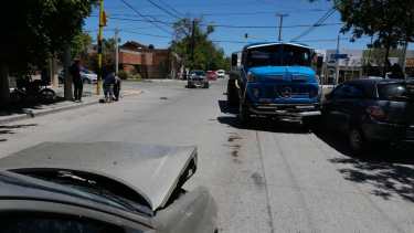 El accidente ocurrió en Alsina y Buenos Aires. Foto: Juan Thomes 