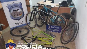 Balboa, el campeón de canotaje, fue a la comisaría después del allanamiento