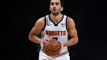 Facundo Campazzo jugó 14 minutos en la victoria de Denver en doble suplementario. 
