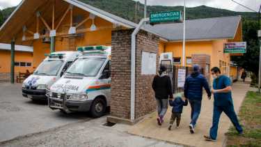 El hospital de San Martín funciona en conjunto con la clínica Chapelco y los hospitales de Junín y La Angostura. (Foto: Patricio Rodríguez)