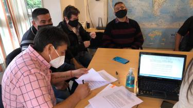 El titular del gremio ATE, carlos Quintriqueo, acordó el pago de un nuevo bono para febrero. (Foto: gentileza)