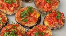 Imagen de ¿Te estás cuidando? Estas rodajas de berenjena a la napolitana son ideales para vos