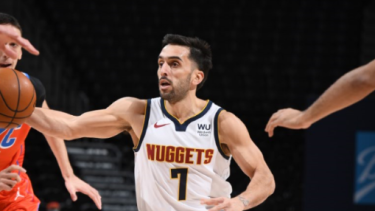 Facundo y una jugada producto de su talento ante Oklahoma. 