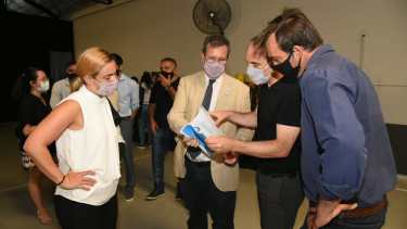 En Roca, la intendenta y el diputado Soria con el ministro Bauer. Participó también el senador Doñate. 