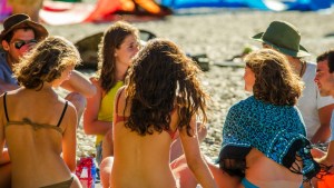 Culpar a los jóvenes es riesgoso y muestra la falta de planificación