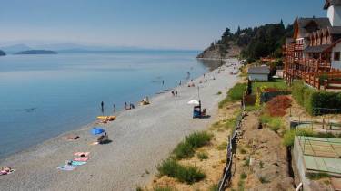 En la zona de lagos, las temperaturas superan los 30 grados.-