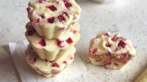 Bocaditos de frutilla rellenos de dulce de leche
