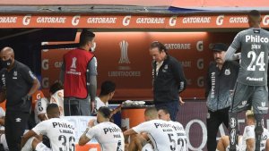 Polémica en la Libertadores por el covid positivo en el arquero de Santos