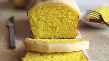 Nadie se resiste a un rico y aromático budín de limón