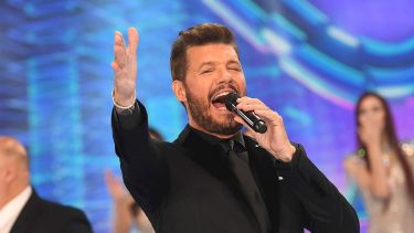 Tinelli recibió la primera dosis. 