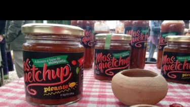 Del fruto típico de la Comarca Andina, dos productores idearon un aderezo con un sabor particular.  Foto: gentileza