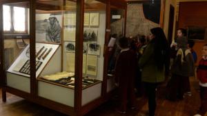 Digitalizarán las colecciones arqueológicas del museo de Bariloche