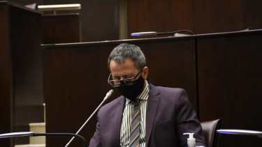 La sanción impuesta es una suspensión por 60 días. Foto Yamil Regules.