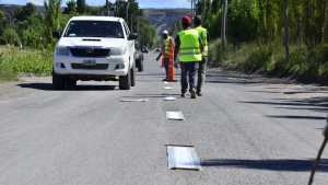 Pintan señalización para mejorar la seguridad en la circulación a la Isla 58