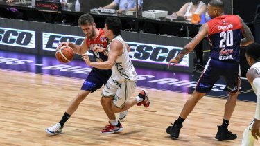 El puntero del certamen transpiró para ganarle al Griego. Fotos: Matías García para La Liga. 
