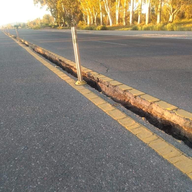 Varias rutas de la región quedaron destrozados tras el sismo de 6,4°. (foto: gentileza)
