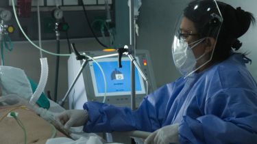 La ocupación de camas de terapia intensiva muestra un lento descenso en las últimas semanas.