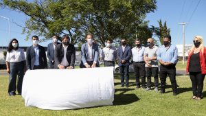 Un Gutiérrez más político repartió críticas y elogios rodeado de intendentes