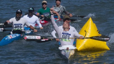 Otro protagonista, el mismo gesto, en el cierre de la regata. Foto: Pablo Leguizamón.