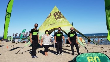 Astutti, junto a la ministra de Turismo y Deportes de Río Negro; Martha Vélez; el secretario de Deportes, Diego Rosati y el subsecretario de Deporte Comunitario, Dardo Etchepare. 