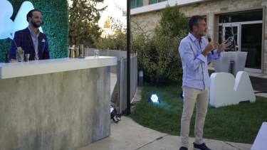 Diego Gutiérrez durante su exposición ante autoridades, prestadores turísticos e invitados al evento.  