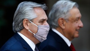 Para Fernández no hay delito en la vacunación VIP y las denuncias son una «payasada»