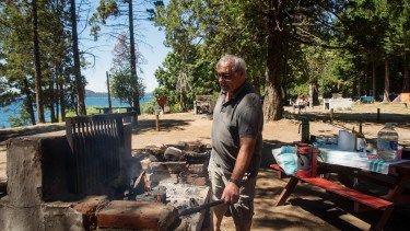 En la provincia, se prohibió hacer fuego al aire libre. Los campings organizados son uno de los pocos lugares habilitados. Foto: Marcelo Martinez