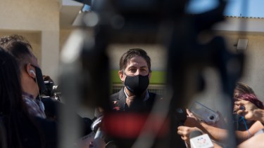 El ministro de Educación de Nación recorrió las instalaciones del CET 28 en Bariloche esta semana. Foto: Marcelo Martinez