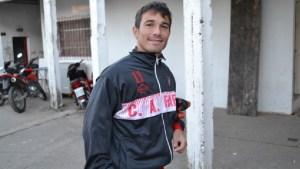 El rival de River viene de un pueblo de 3000 habitantes, tiene un DT imitador y el arquero es hincha del Millo