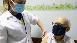 Río de Janeiro suspendió la vacunación contra el coronavirus por falta de dosis