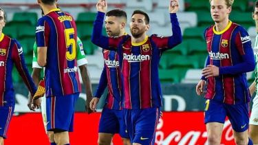 Leo entró desde el banco y a los 3 minutos anotó un gol.