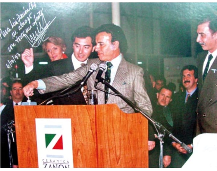 El expresidente Menem en la visita a Zanon.