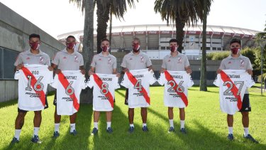 El Millo presentó a Vigo, Martínez, Palavecino, Maidana, Paradela y Fontana. (Foto: @RiverPlate)