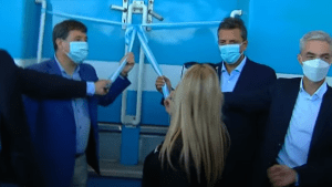 Massa, Meoni y Arroyo en la inauguración del tren de Desarrollo Social y Sanitario