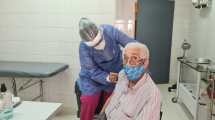 Imagen de Ya se vacunaron contra el coronavirus los primeros 25 adultos de Plaza Huincul